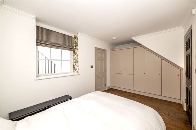 6 bedroom house, Chesterfield Hill, Mayfair W1J - Available