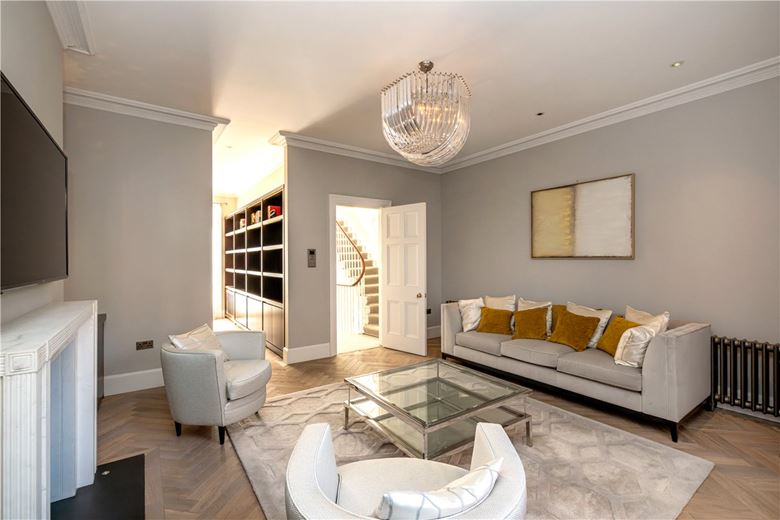 6 bedroom house, Chesterfield Hill, Mayfair W1J - Available