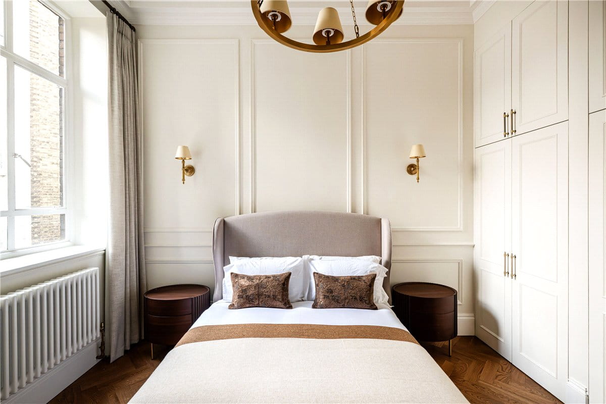 1 bedroom flat, Upper Brook Street, Mayfair W1K - Available