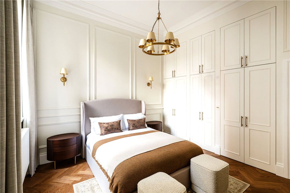 1 bedroom flat, Upper Brook Street, Mayfair W1K - Available