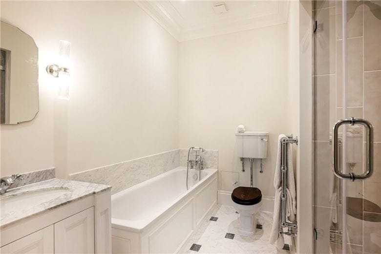 1 bedroom flat, Upper Brook Street, Mayfair W1K - Available