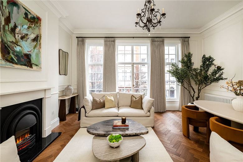 1 bedroom flat, Upper Brook Street, Mayfair W1K - Available