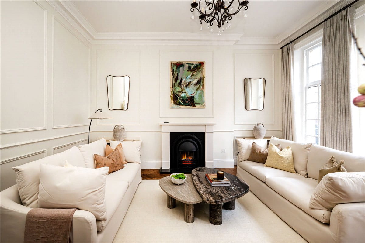 1 bedroom flat, Upper Brook Street, Mayfair W1K - Available