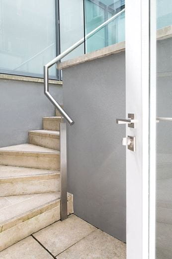 2 bedroom flat, Duke Street, Mayfair W1K - Available