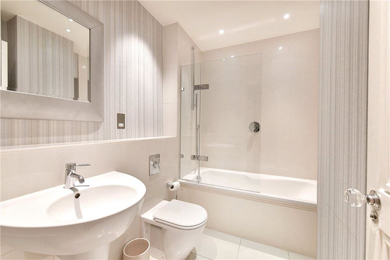 4 bedroom flat, Upper Grosvenor Street, Mayfair W1K - Available