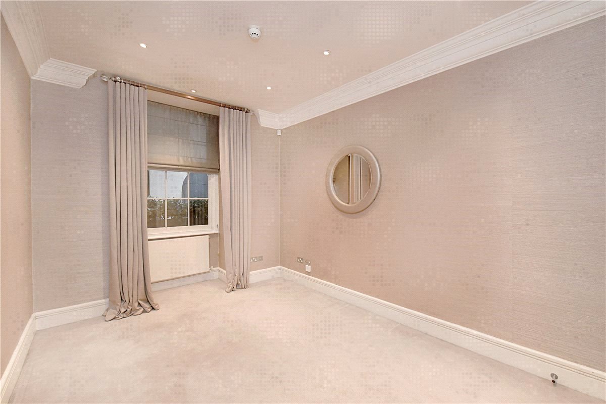 4 bedroom flat, Upper Grosvenor Street, Mayfair W1K - Available