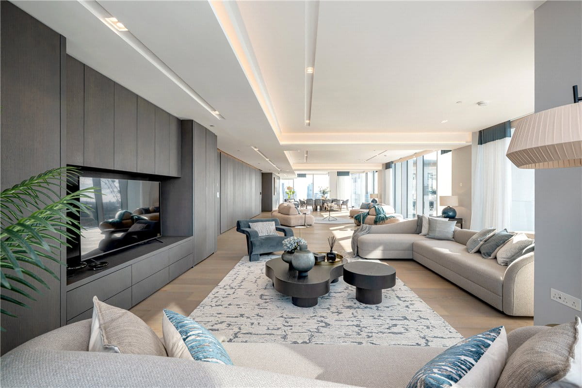 5 bedroom flat, Casson Square, London SE1 - Available