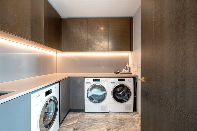 5 bedroom flat, Casson Square, London SE1 - Available