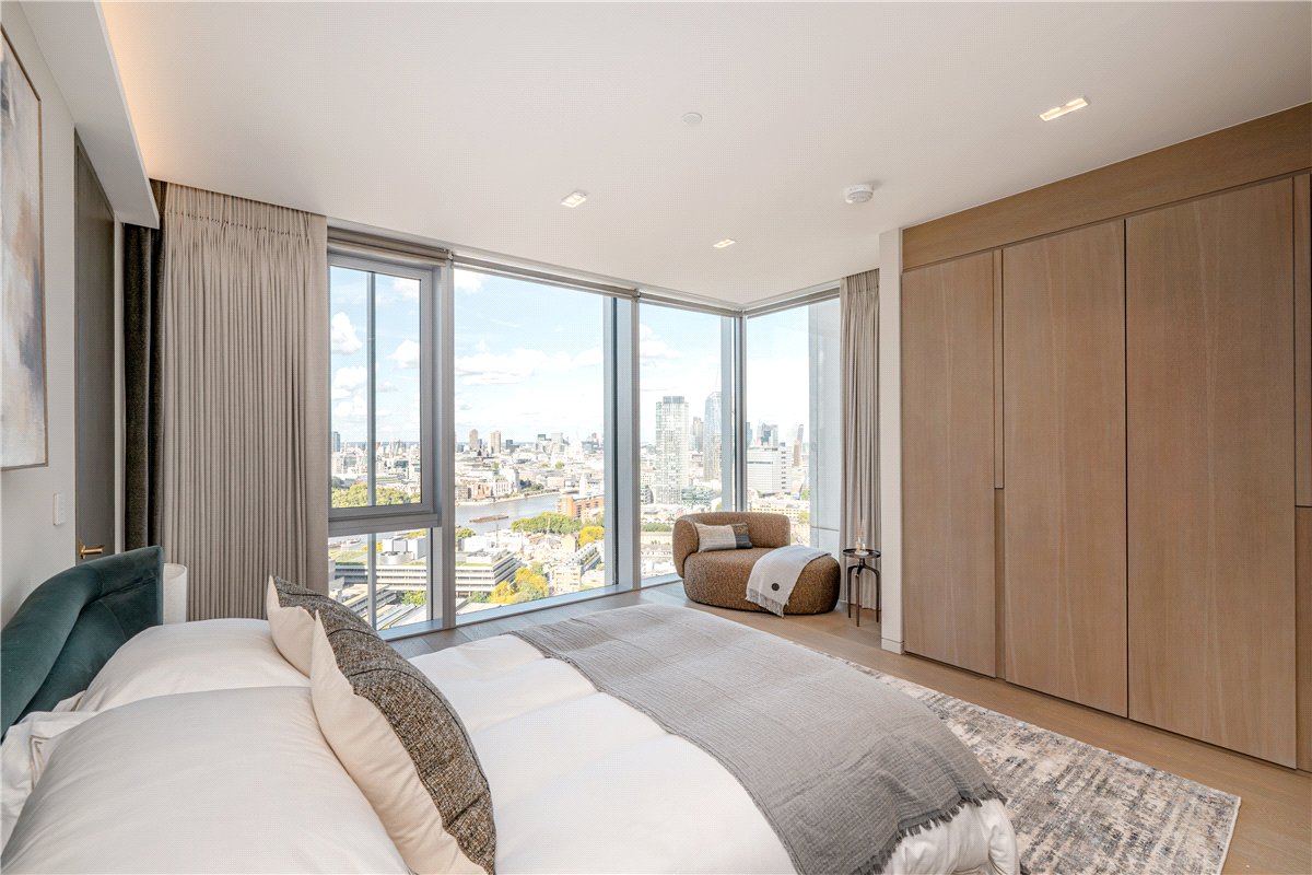 5 bedroom flat, Casson Square, London SE1 - Available