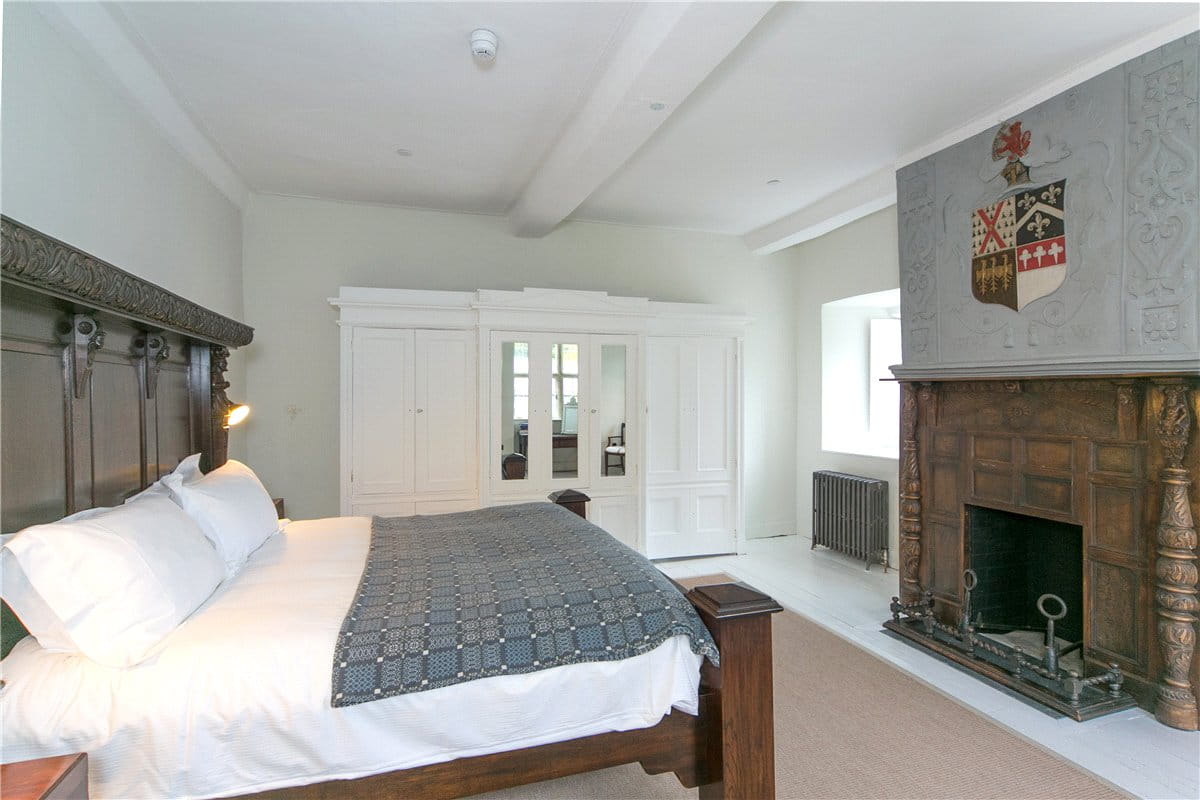 11 bedroom house, Talsarnau, Gwynedd LL47 - Available