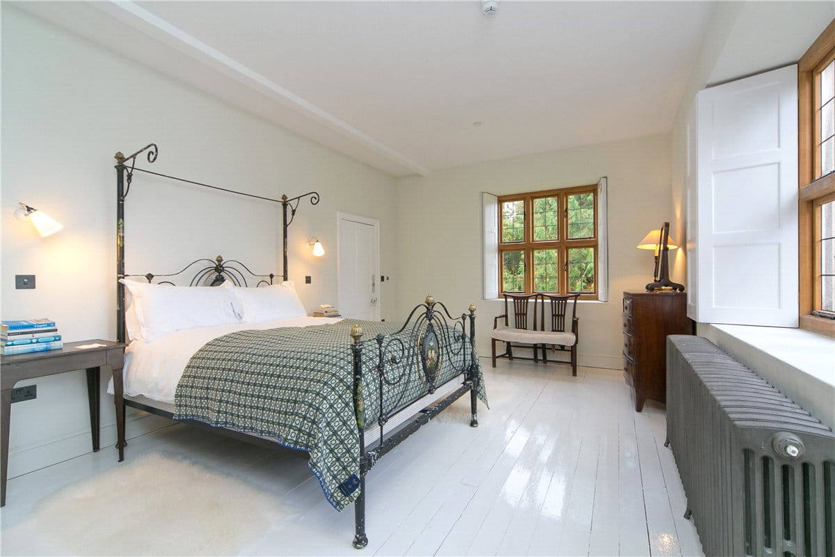 11 bedroom house, Talsarnau, Gwynedd LL47 - Available