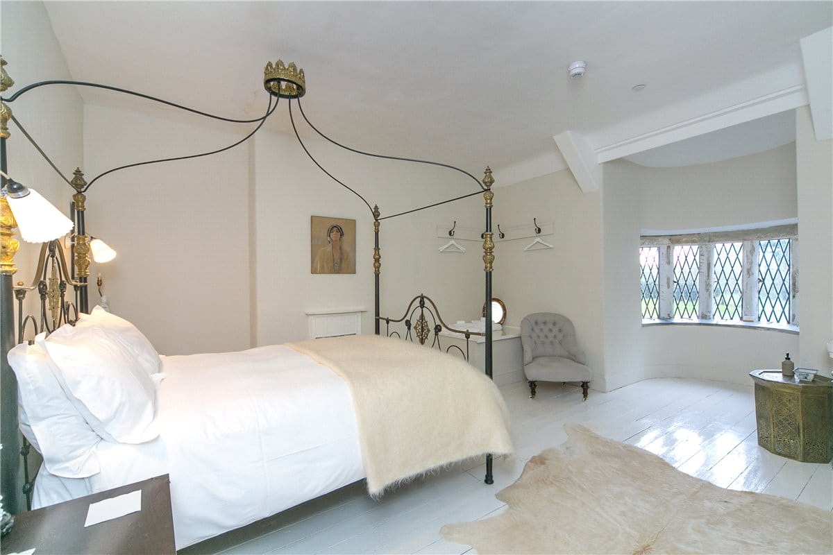 11 bedroom house, Talsarnau, Gwynedd LL47 - Available