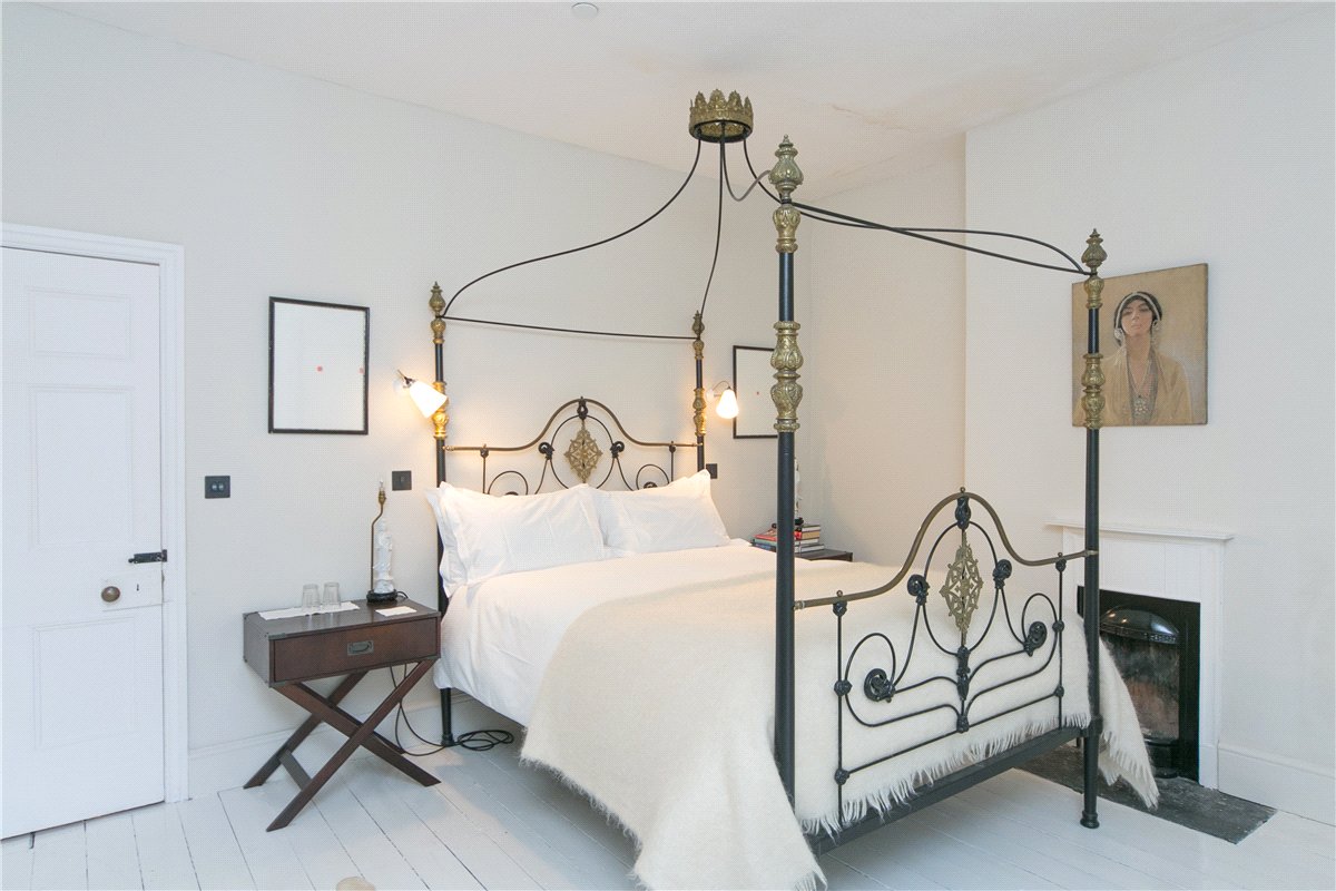 11 bedroom house, Talsarnau, Gwynedd LL47 - Available