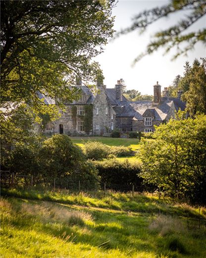 11 bedroom house, Talsarnau, Gwynedd LL47 - Available