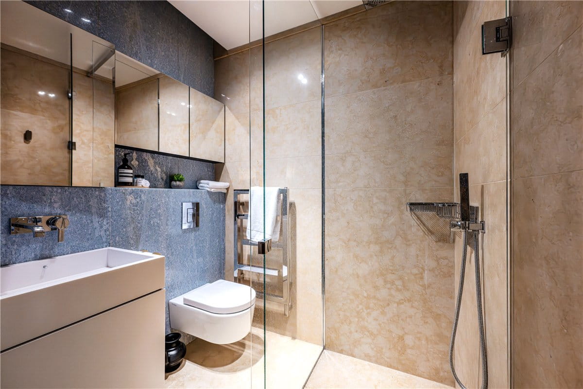 4 bedroom flat, North Row, Mayfair W1K - Available