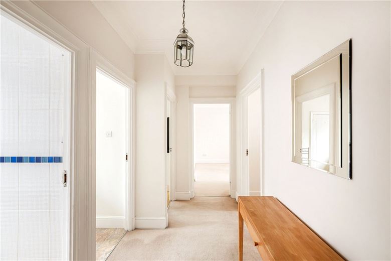 1 bedroom flat, Chesterfield Gardens, Mayfair W1J - Available