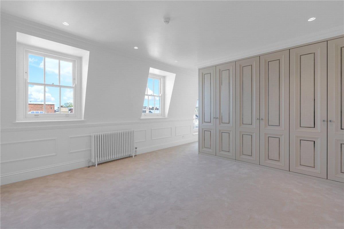 3 bedroom flat, Eaton Place, Belgravia SW1X - Available