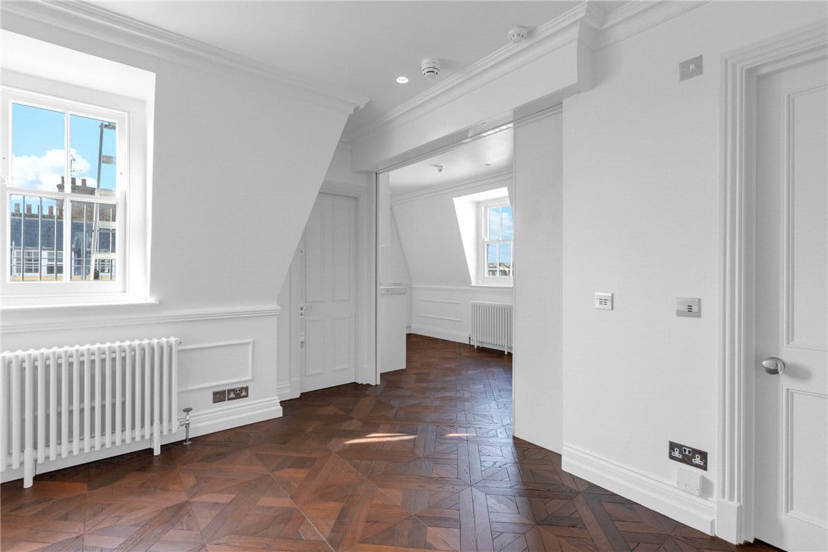3 bedroom flat, Eaton Place, Belgravia SW1X - Available