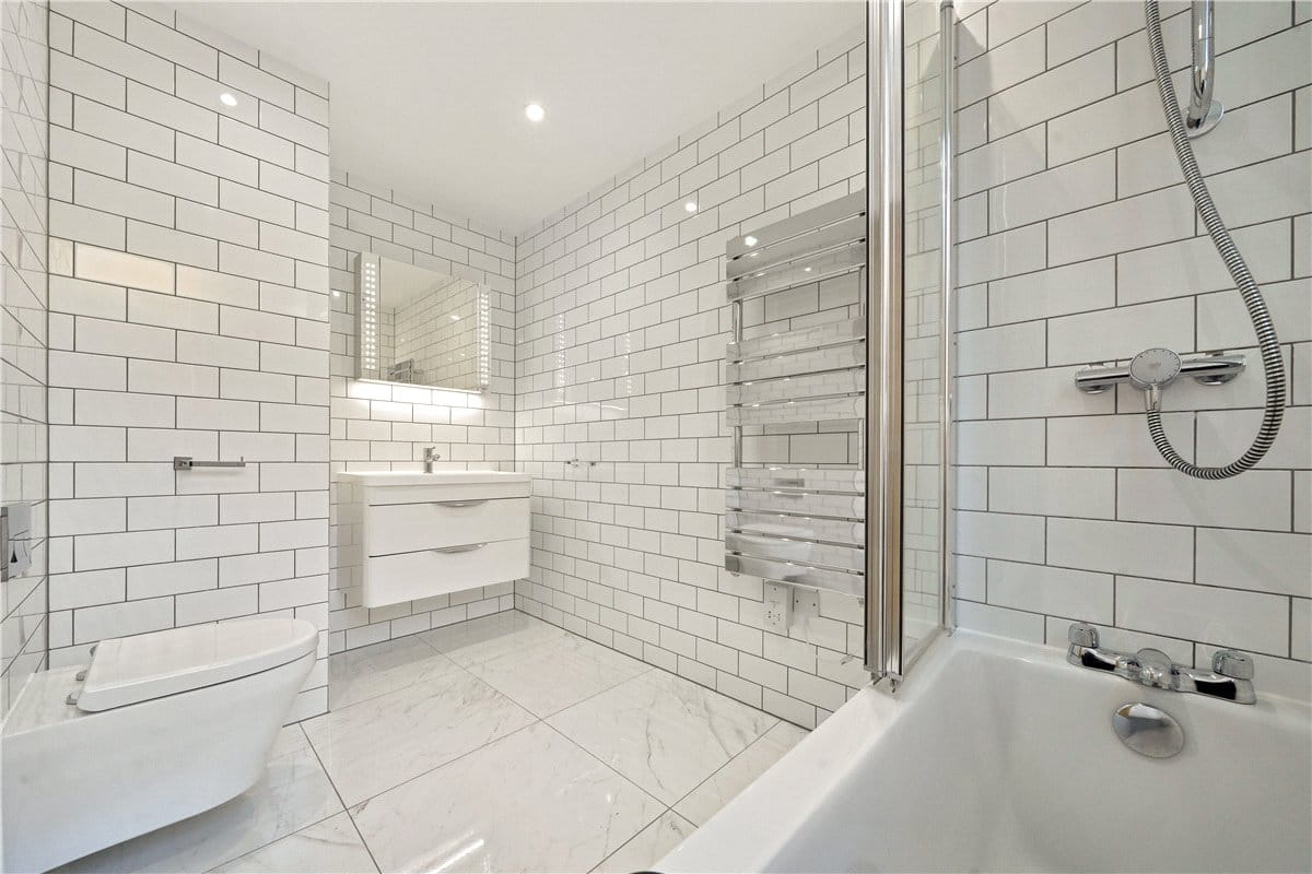3 bedroom flat, William Mews, London SW1X - Available