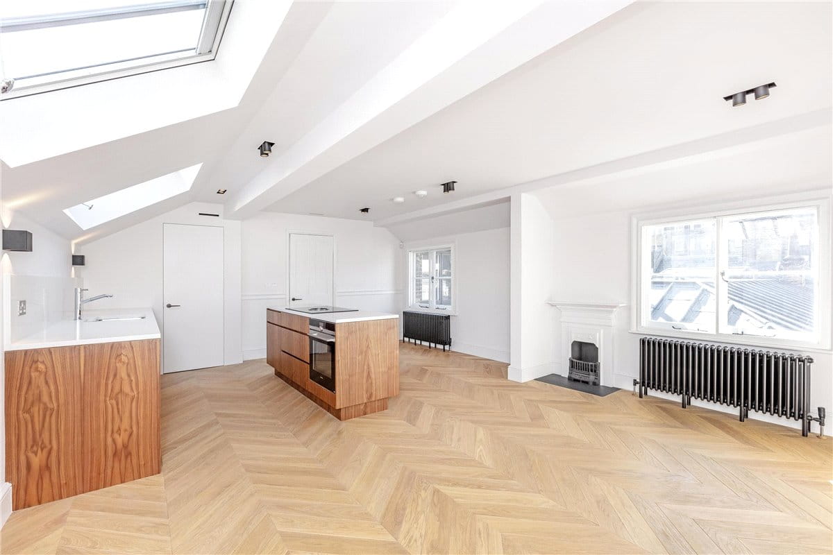 2 bedroom flat, Weymouth Mews, Marylebone W1G - Available