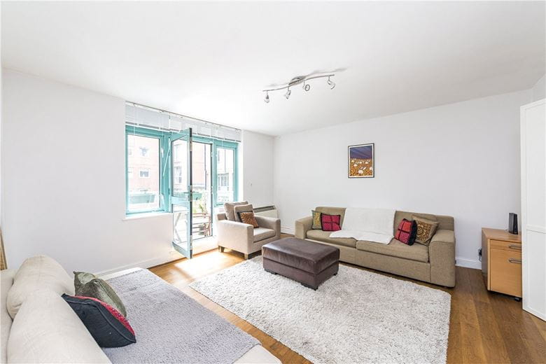 2 bedroom flat, Chapter Street, London SW1P