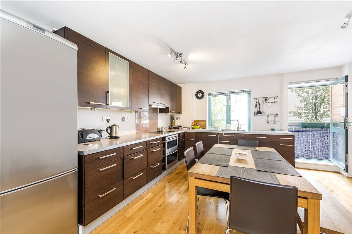 2 bedroom flat, Chapter Street, London SW1P