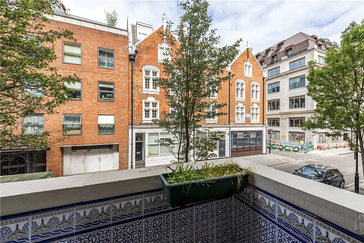 2 bedroom flat, Chapter Street, London SW1P