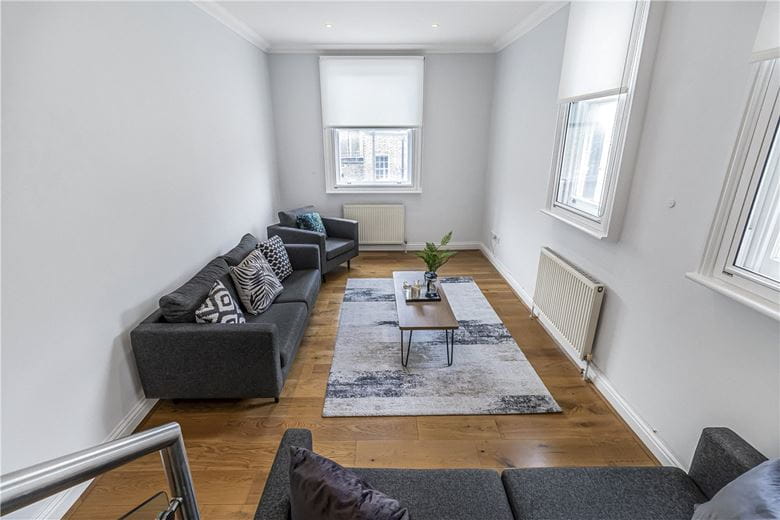 3 bedroom flat, Marylebone High Street, Marylebone W1U - Available