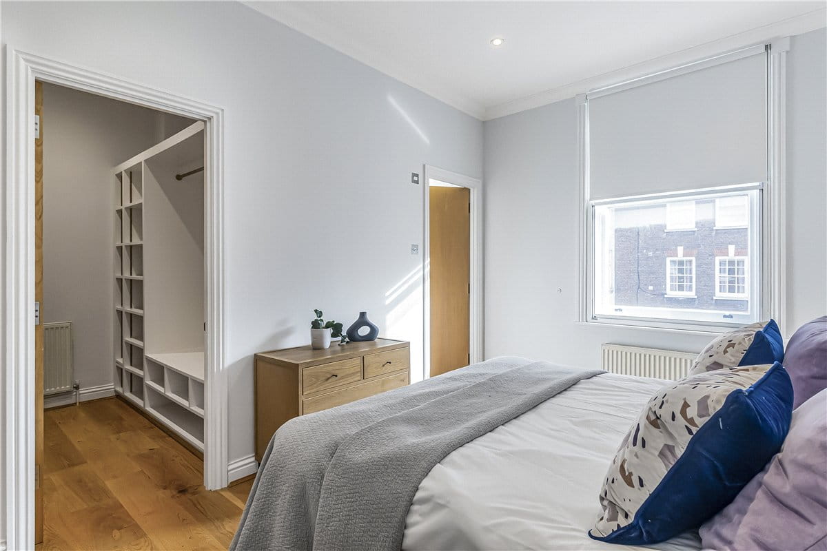 3 bedroom flat, Marylebone High Street, Marylebone W1U - Available