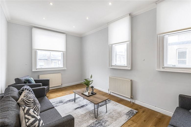 3 bedroom flat, Marylebone High Street, Marylebone W1U - Available