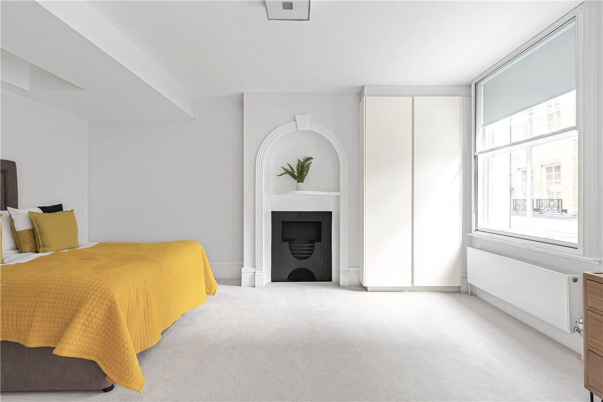 3 bedroom house, Welbeck Way, Marylebone W1G - Available