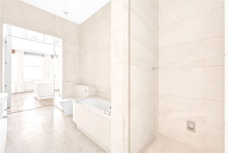 4 bedroom flat, Marylebone Road, Marylebone NW1 - Let Agreed