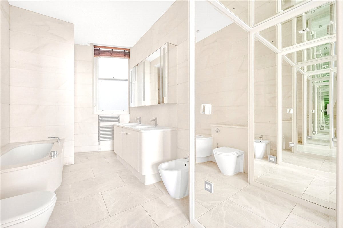 4 bedroom flat, Marylebone Road, Marylebone NW1 - Let Agreed