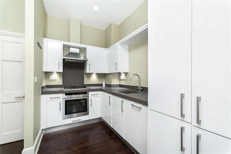 2 bedroom flat, Queen Anne Street, Marylebone W1G - Available