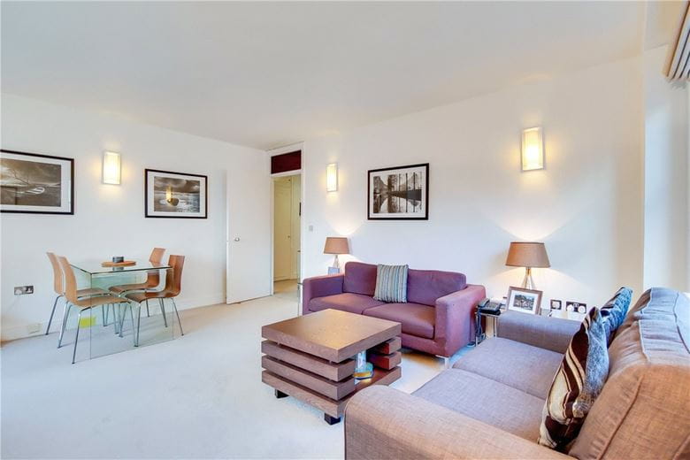 3 bedroom flat, Weymouth Street, Marylebone W1W - Available