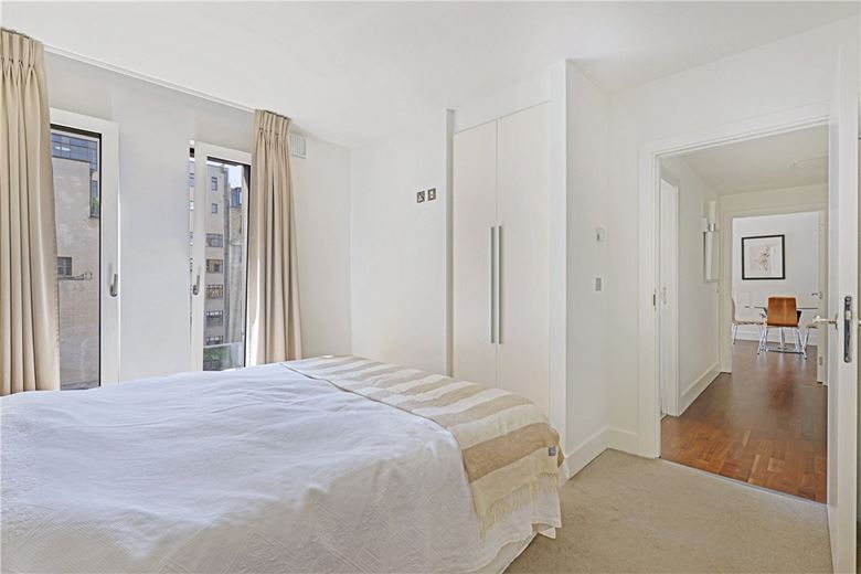 2 bedroom flat, Weymouth Street, London W1W - Available