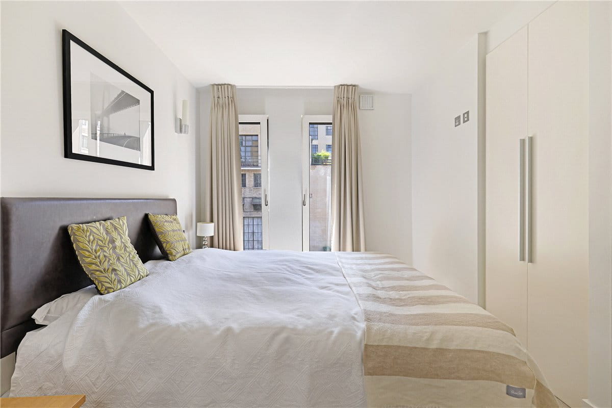 2 bedroom flat, Weymouth Street, London W1W - Available