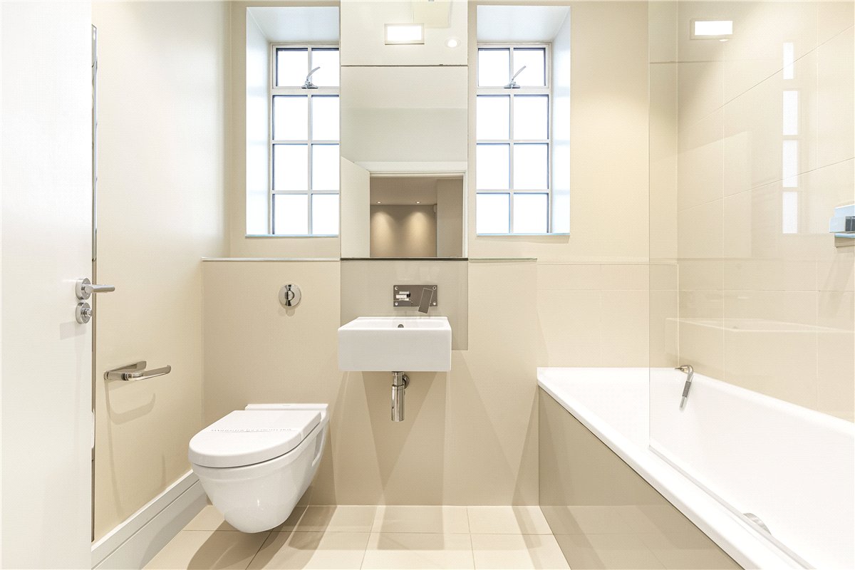 2 bedroom flat, Welbeck Street, Marylebone W1G - Available