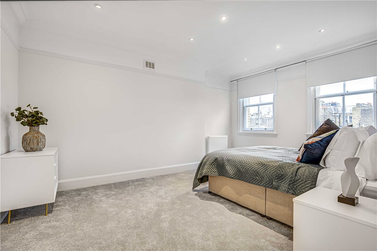 3 bedroom flat, Wimpole Street, Marylebone W1G - Available