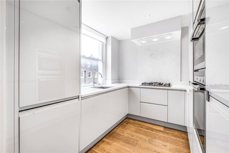 2 bedroom flat, Upper Wimpole Street, London W1G - Available