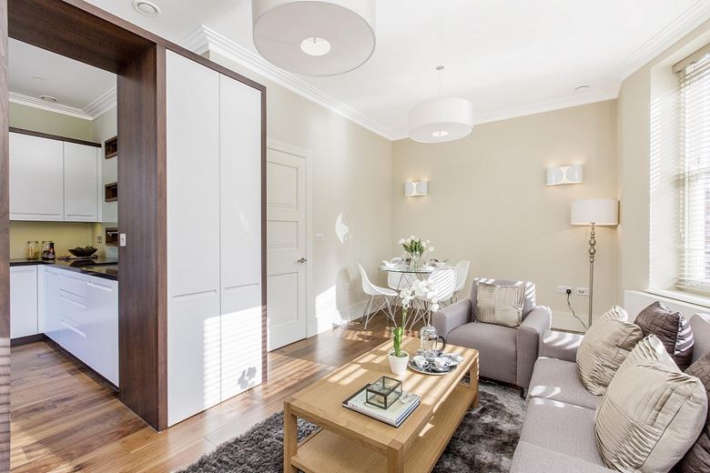 1 bedroom flat, Queen Anne Street, Marylebone W1G - Available