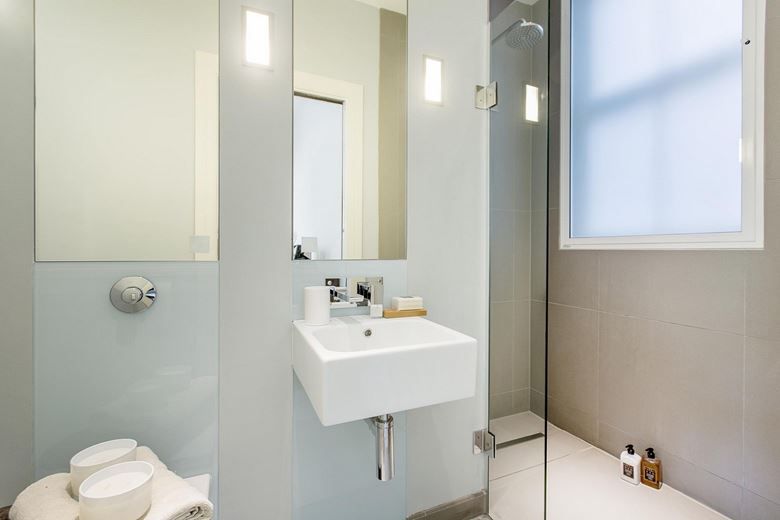 1 bedroom flat, Queen Anne Street, Marylebone W1G - Available