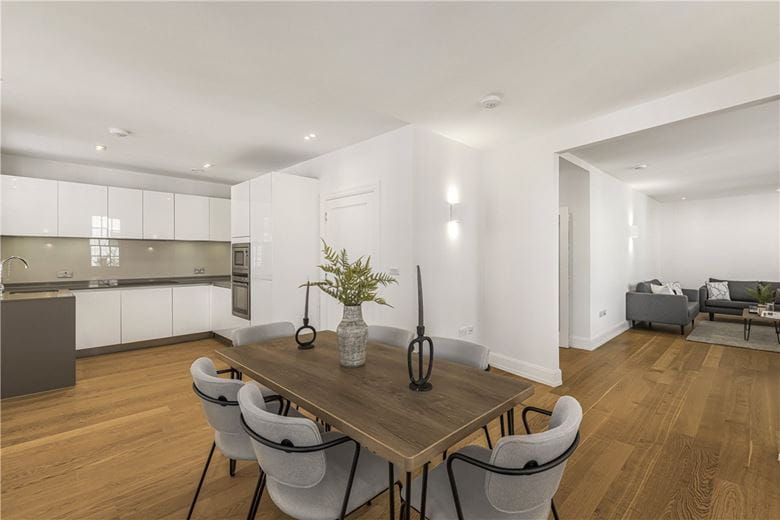3 bedroom maisonette, Devonshire Street, Marylebone W1G - Let Agreed