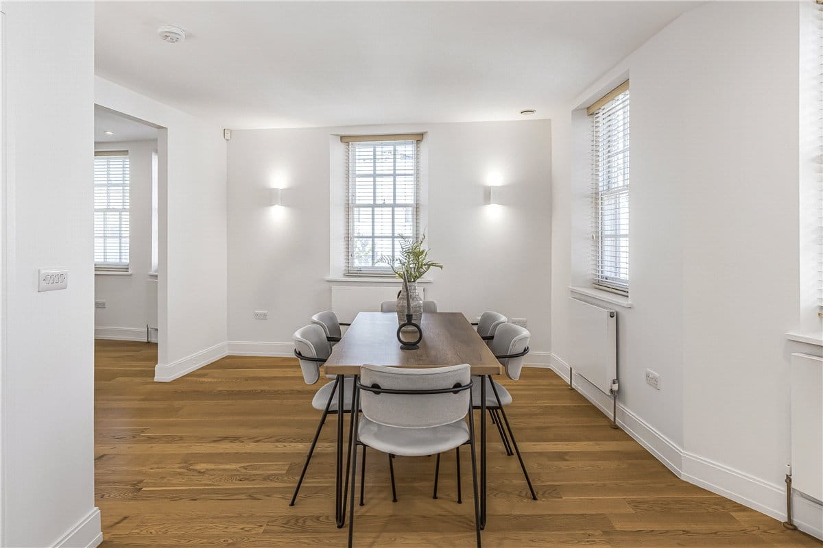 3 bedroom maisonette, Devonshire Street, Marylebone W1G - Let Agreed