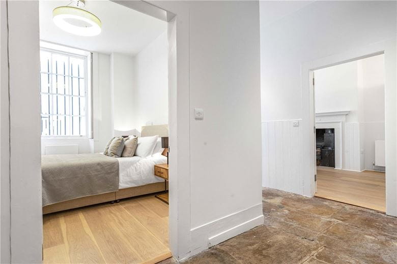 4 bedroom flat, Devonshire Place, Marylebone W1G - Available