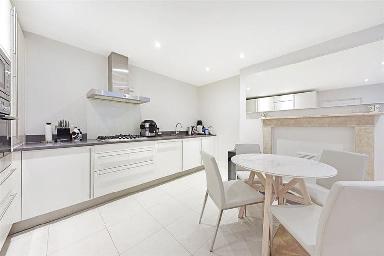 2 bedroom flat, Gloucester Place, Marylebone W1U - Available