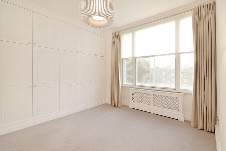 3 bedroom flat, Great Cumberland Place, Marylebone W1H - Available