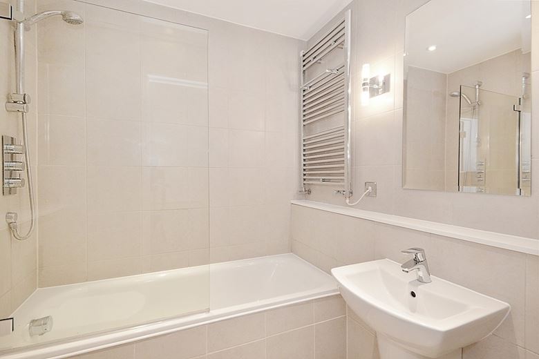 3 bedroom flat, Great Cumberland Place, Marylebone W1H - Available