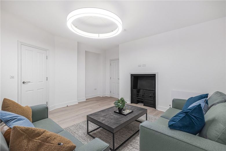 2 bedroom flat, Devonshire Street, Marylebone W1G - Available