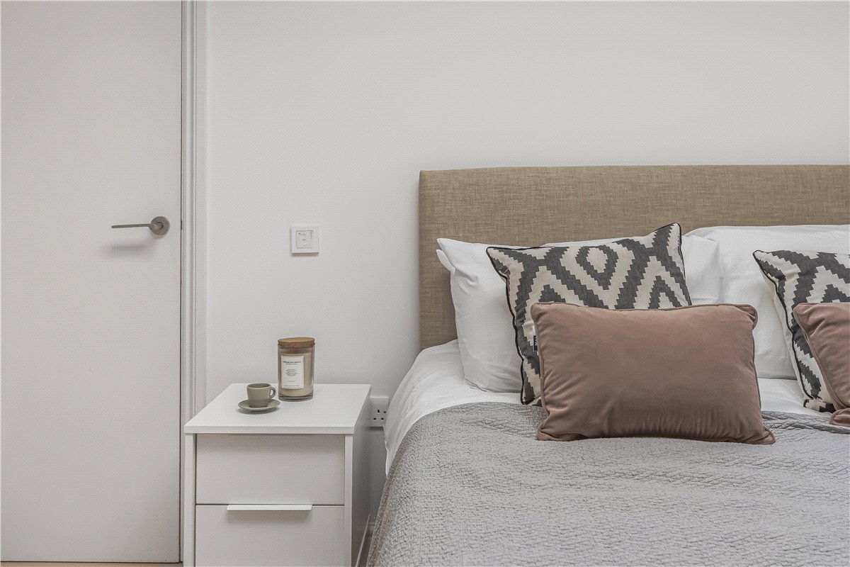 2 bedroom flat, Devonshire Street, Marylebone W1G - Available